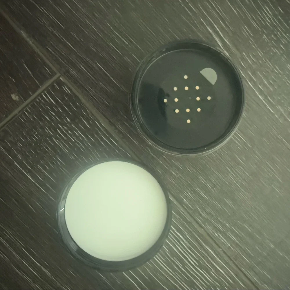 NARS Soft Velvet Loose Powder • Beach • NWT Discontinued